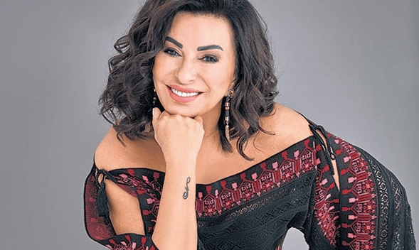 Bir yanda genç Bülent Ersoy öte yanda süperstarlar 1