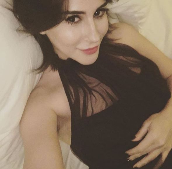 Ünlü şarkıcı yeni klibi için sıvı diyetine girdi! 1