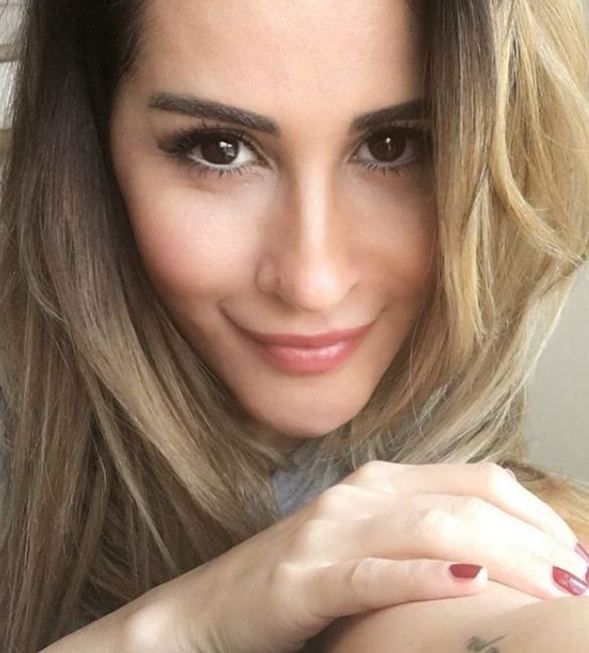 Ünlü şarkıcı yeni klibi için sıvı diyetine girdi! 2