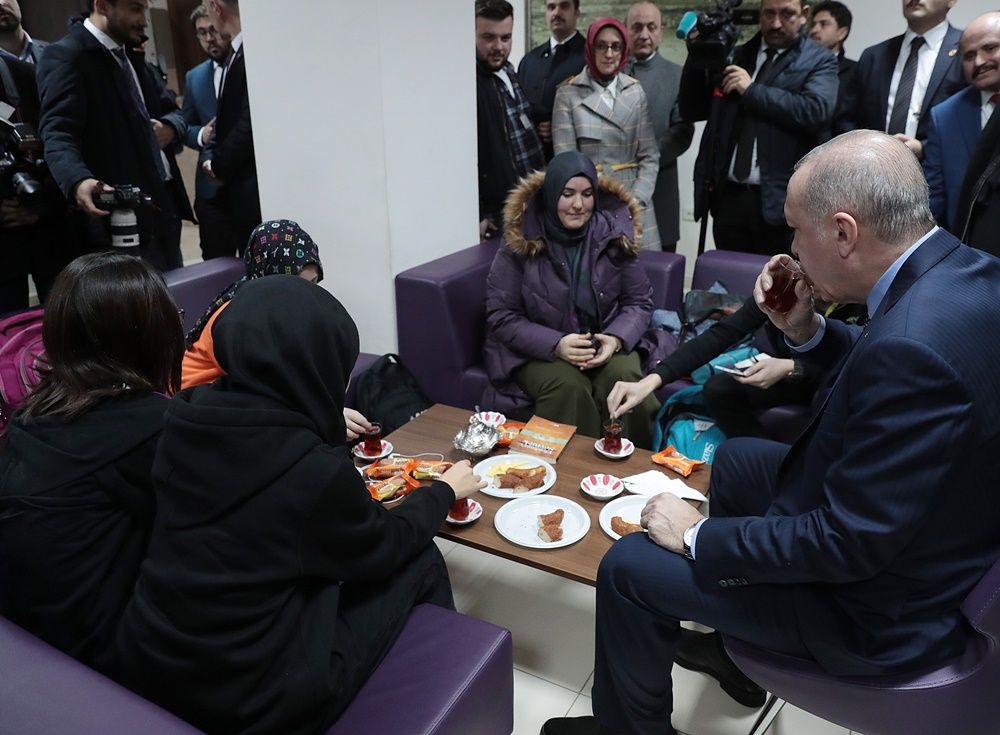 Erdoğan'dan millet kıraathanesi ziyareti... 14