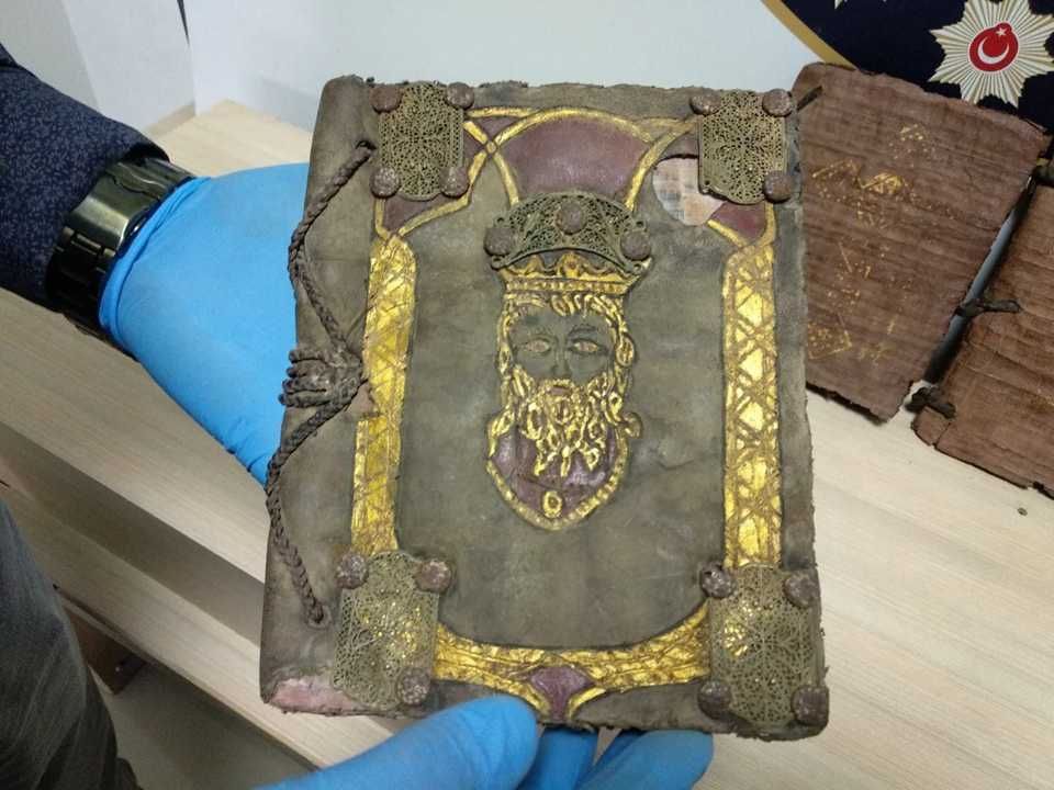 Hristiyan dünyasını sallayacak kitaplar bulundu! 2