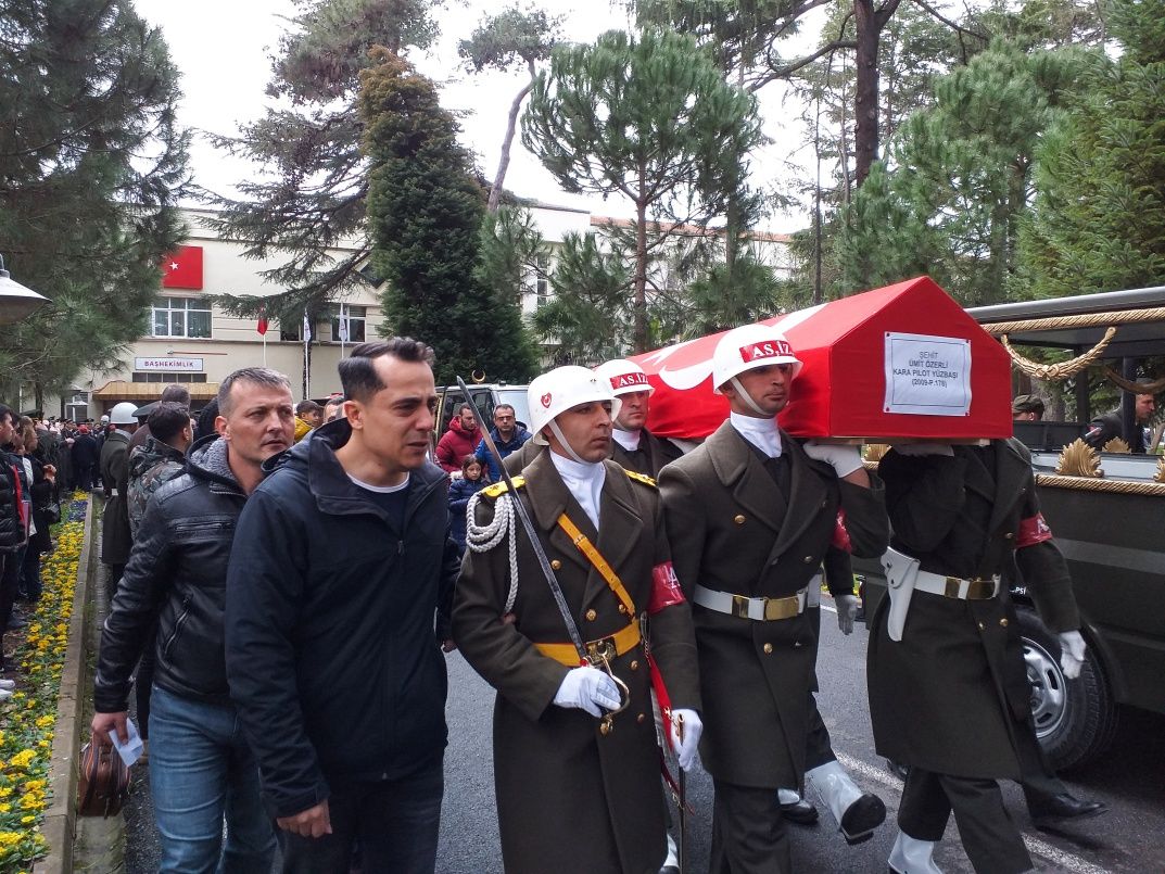 Helikopter şehitlerine hazin tören! 2