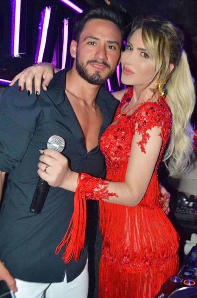 Demet Akalın, nikahların en çok aranılan ismi oldu! 1