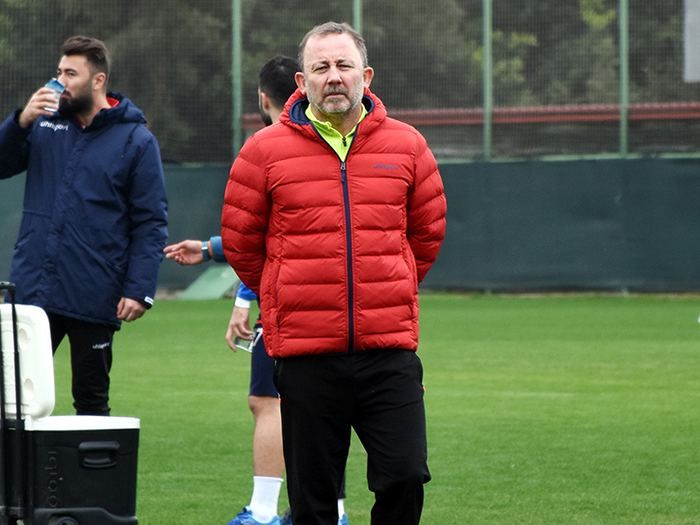Beşiktaş'ta gözler Sergen Yalçın'da! 1