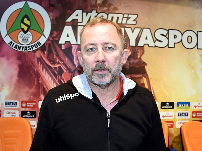 Beşiktaş'ta gözler Sergen Yalçın'da! 10