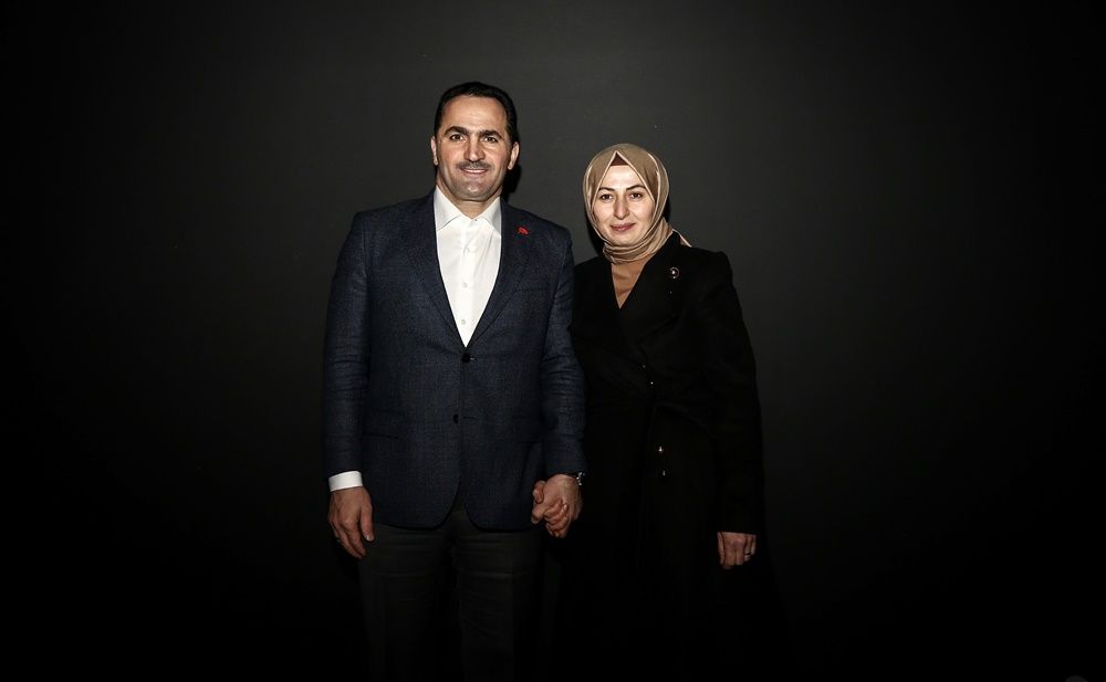 Sevgililer Galata Kulesi'ne yansıdı... 1