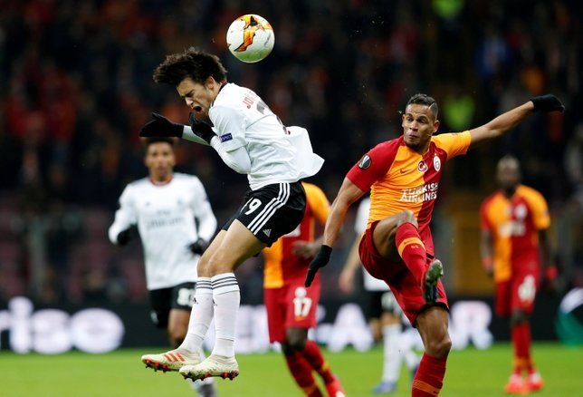 GS-Benfica maçındaki o detayı dünya devi fark etti! 6