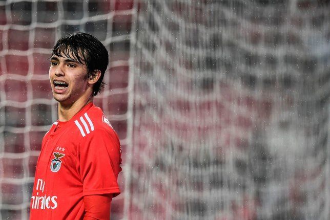 GS-Benfica maçındaki o detayı dünya devi fark etti! 11