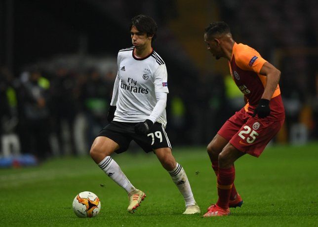 GS-Benfica maçındaki o detayı dünya devi fark etti! 5