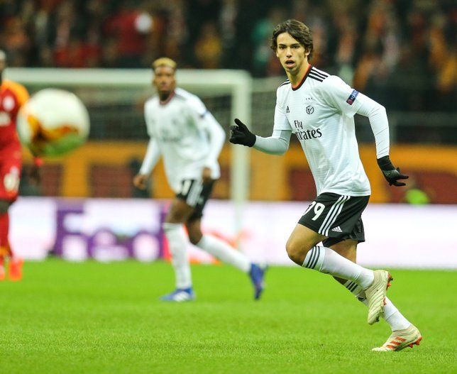 GS-Benfica maçındaki o detayı dünya devi fark etti! 1
