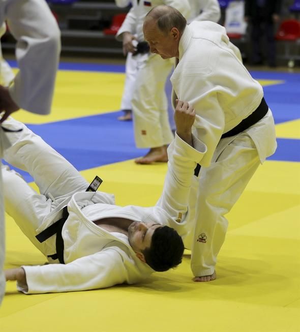 Dünya bu kadını konuşuyor! Putin'i nakavt etti... 2