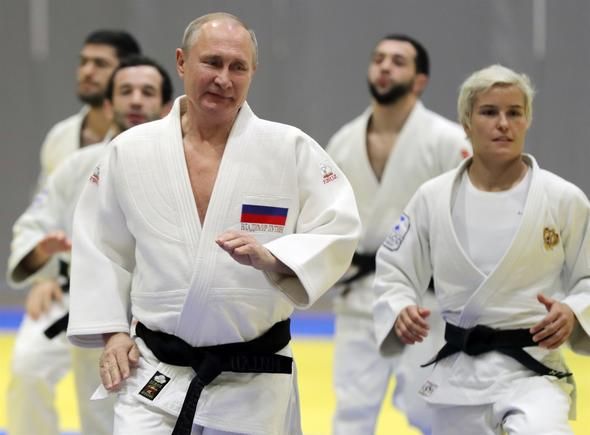 Dünya bu kadını konuşuyor! Putin'i nakavt etti... 5