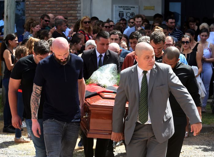 Emiliano Sala son yolculuğuna uğurlandı! 14