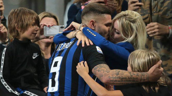 Wanda Nara, Icardi'nin fotoğraflarını ateşe verdi! 2