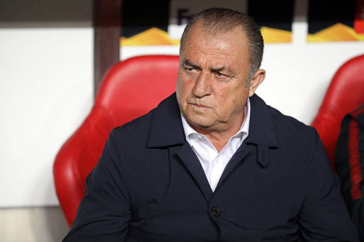 O futbolcu Fatih Terim'i küplere bindirdi! 1
