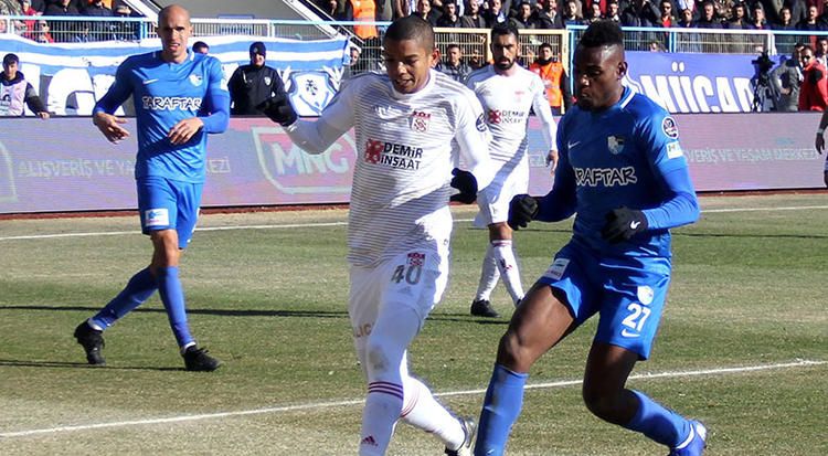 Erzurumsporlu futbolcu Türkiye'yi böyle kandırdı! 1
