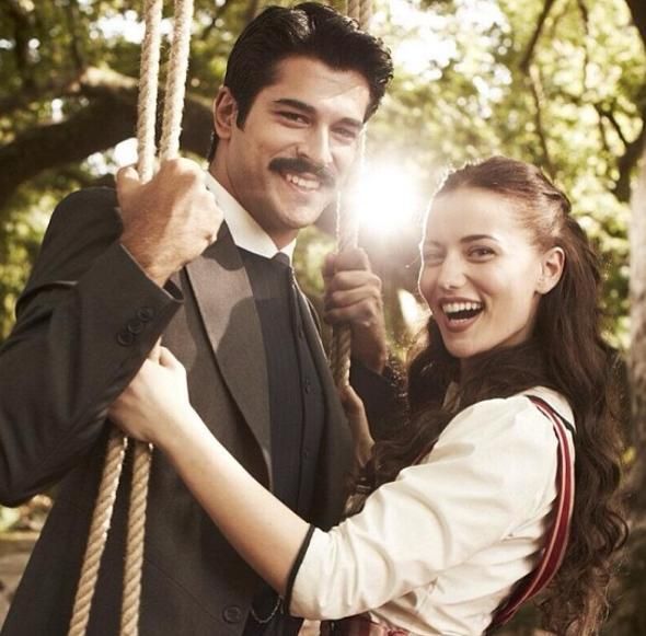 Burak Özçivit Fahriye Evcen çifti oğullarına o ismi verdi! 12
