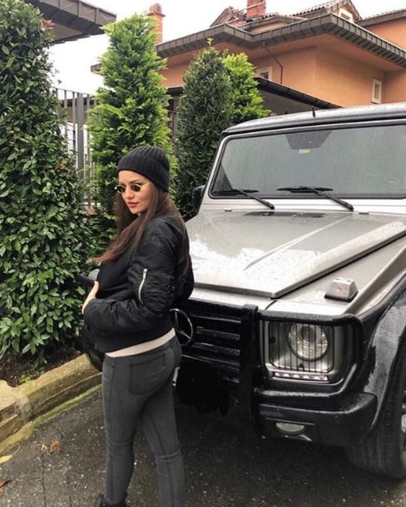 Burak Özçivit Fahriye Evcen çifti oğullarına o ismi verdi! 6