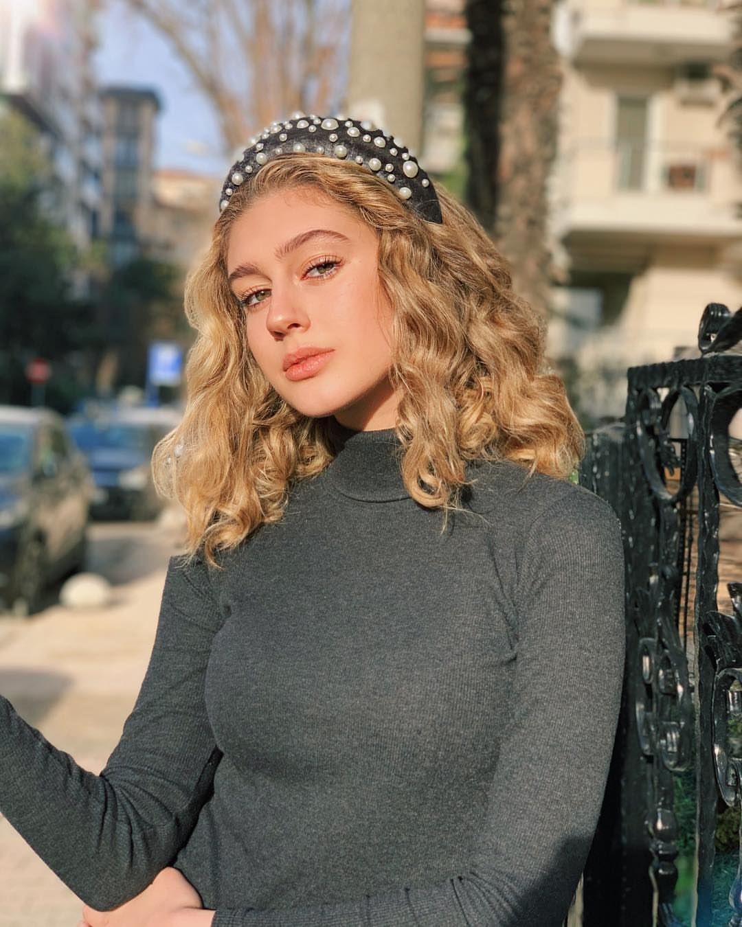 Itır Esen kıyafetleriyle sosyal medyanın dilinde! 8