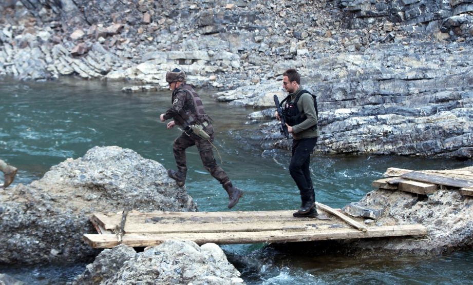 Emniyet Müdürü ve jandarma komutanı da dağa çıktı! 12