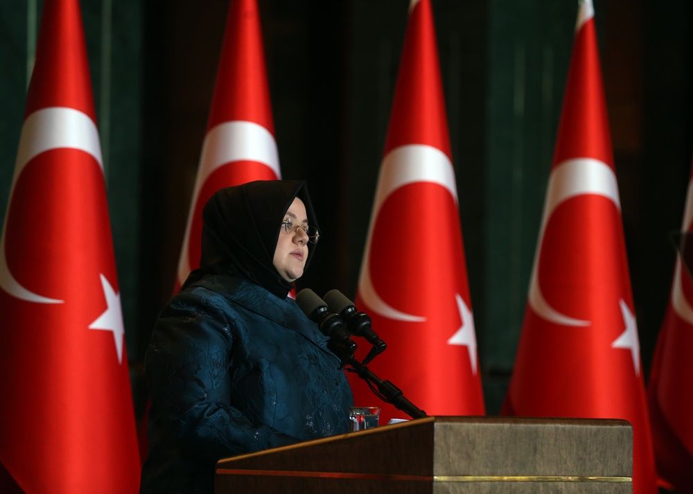 Emine Erdoğan'dan 8 Mart'a özel koruyucu aile yemeği... 33