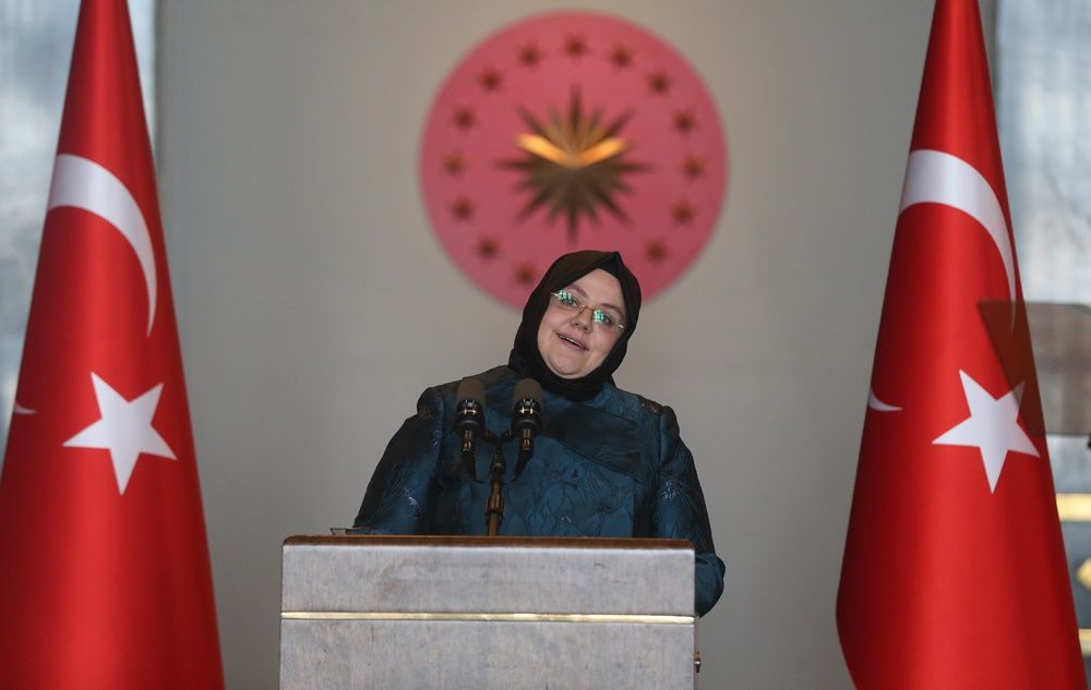 Emine Erdoğan'dan 8 Mart'a özel koruyucu aile yemeği... 34