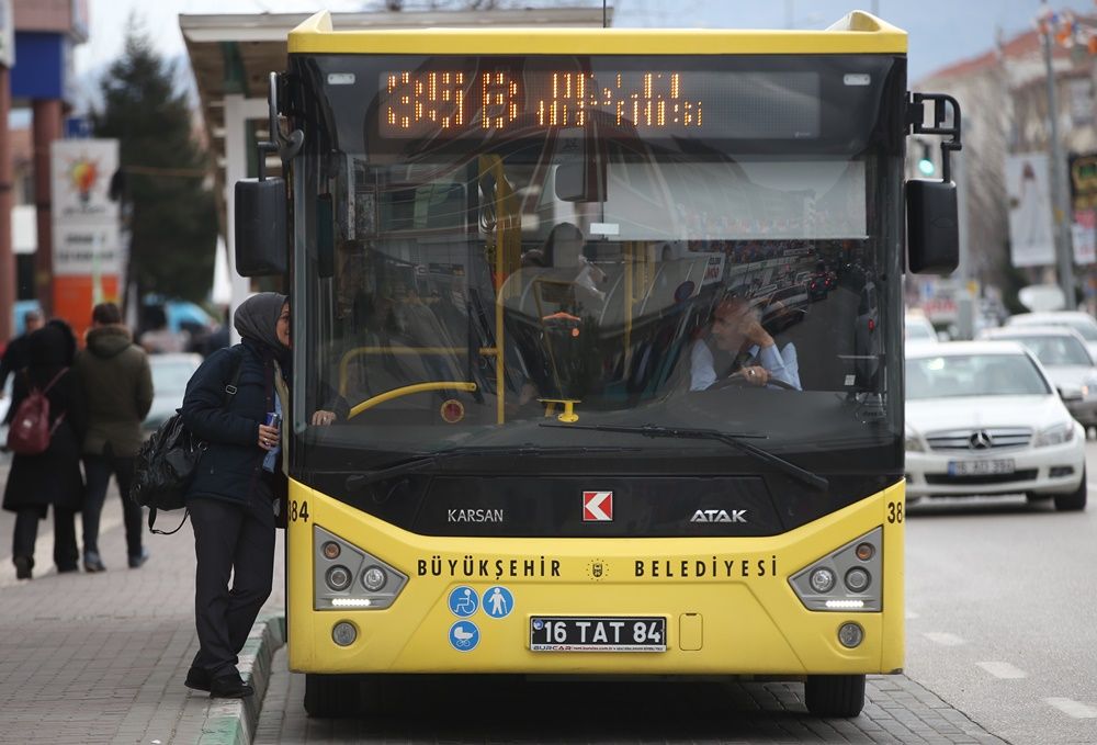 Şehir içi ulaşımın kadın şoförleri... 1