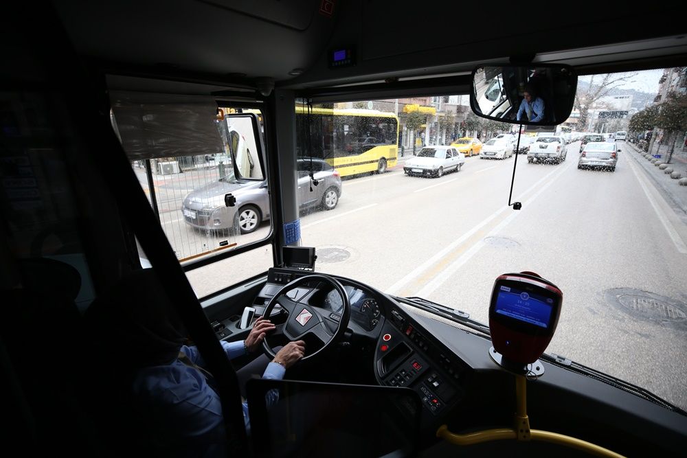Şehir içi ulaşımın kadın şoförleri... 11