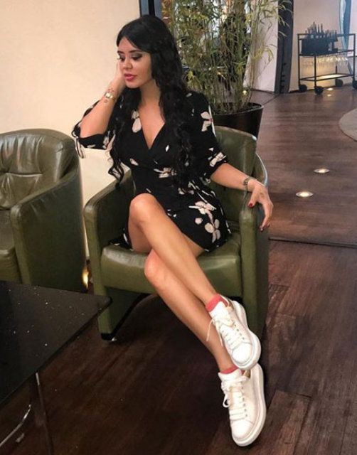 Ebru Polat: Marifet ünlü olmak değil, insan olmak! 9