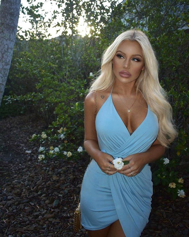 Instagram'ın güzel fenomeni geçmişinden kaçamadı! 13