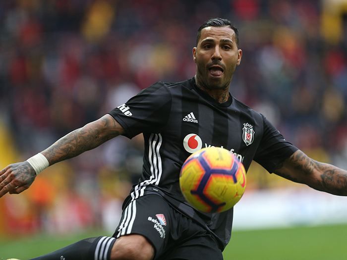 Beşiktaş'ı şikayet eden edene! 3