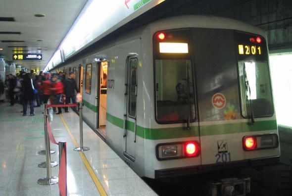 Metroda 'bakıp geçme' dönemi! 8