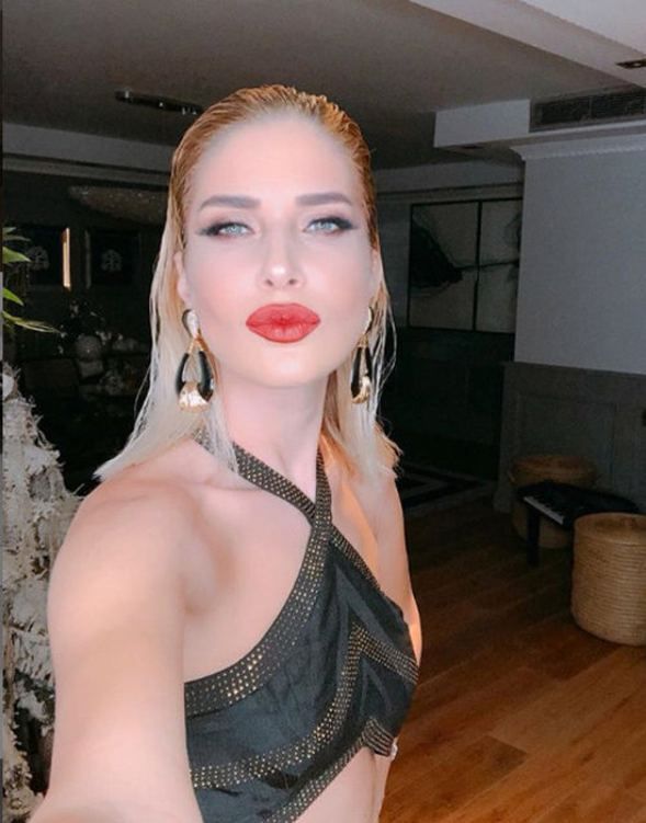 Eski eşine yeni komşu olan Emina çileden çıktı! 8