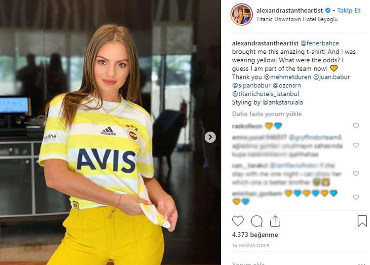Güzel şarkıcı Fenerbahçe'ye desteğini açıkladı! 2