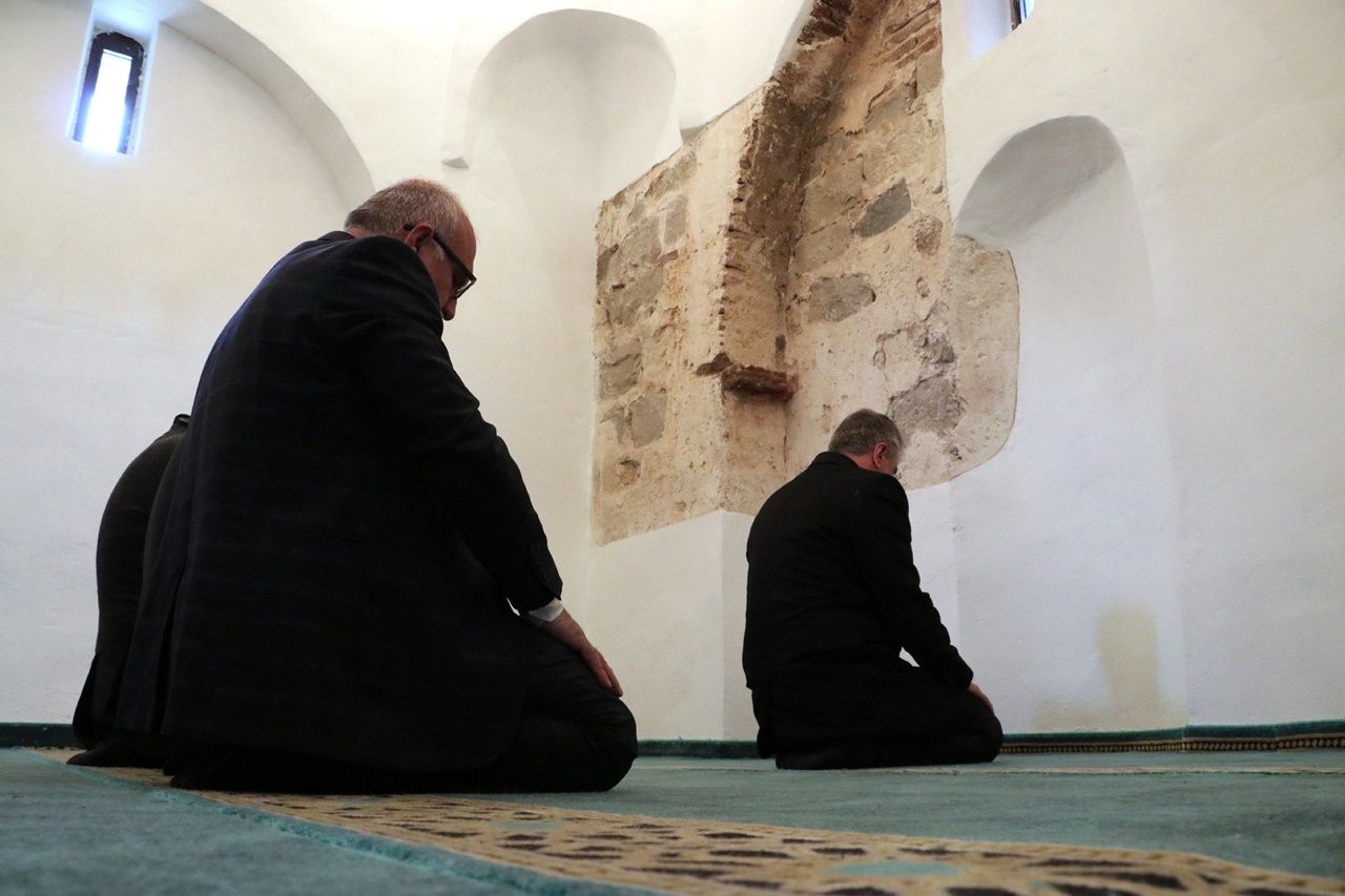 Tarihi mescitte 119 yıl sonra ilk namaz... 11