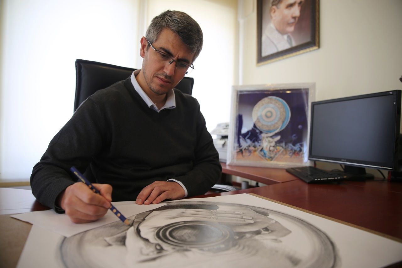 Ressam polis, özgün çalışmalara imza atıyor... 5