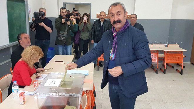 Komünist başkanın asıl mesleği bakın ne! 3