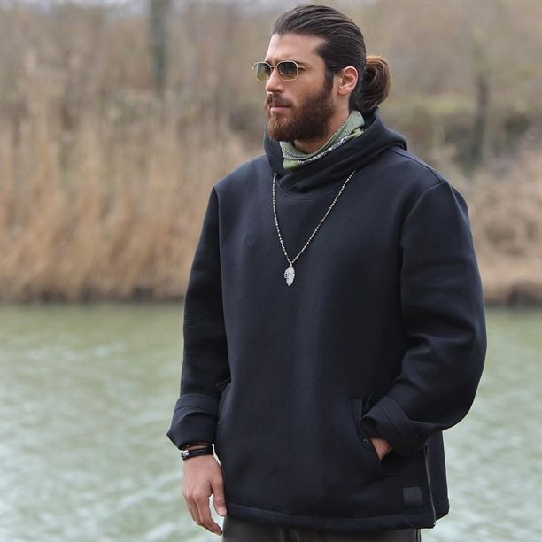 Can Yaman rol arkadaşını hastanelik etti! 6