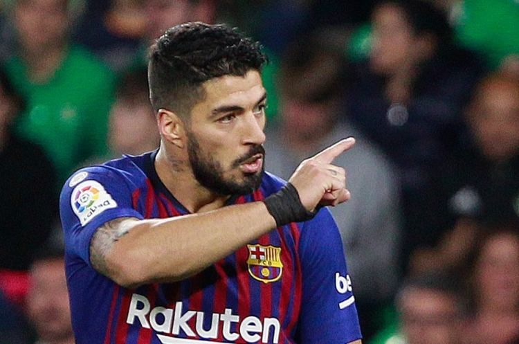 Dünyanın en çok kazanan futbolcuları! 12