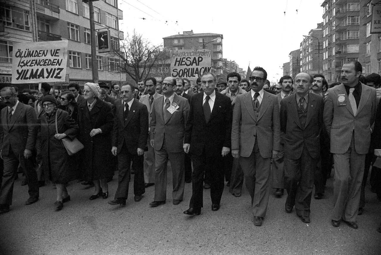 Fotoğraflarla ülkücü hareketin lideri Alparslan Türkeş... 21