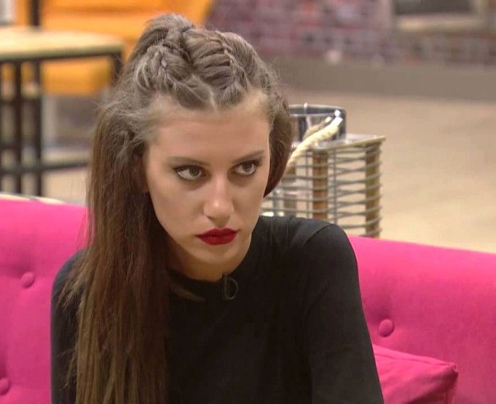 Eski gelin adayı Kısmetse Olur'un iç yüzünü anlattı! 16