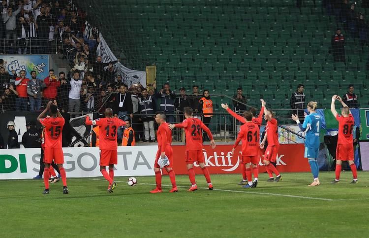 Beşiktaş'ın tartışılan gollerinin arkasından Bülent Yıldırım çıktı! 2