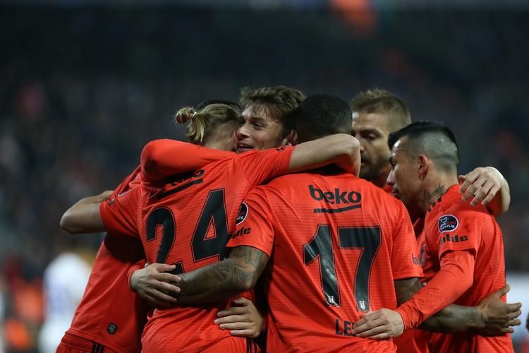 Beşiktaş'ın tartışılan gollerinin arkasından Bülent Yıldırım çıktı! 10