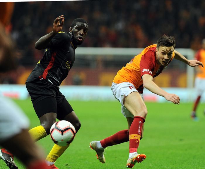 Galatasaray'da hedef 19 yıllık hasreti bitirmek! 10