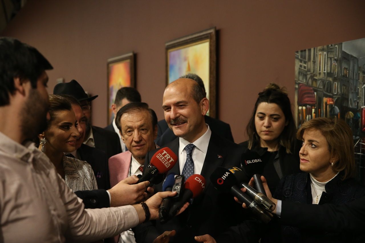 Hande Fırat'ın sergisine büyük ilgi... 8