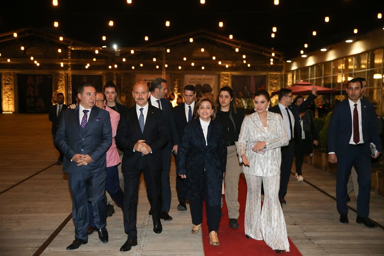 Hande Fırat'ın sergisine büyük ilgi... 9