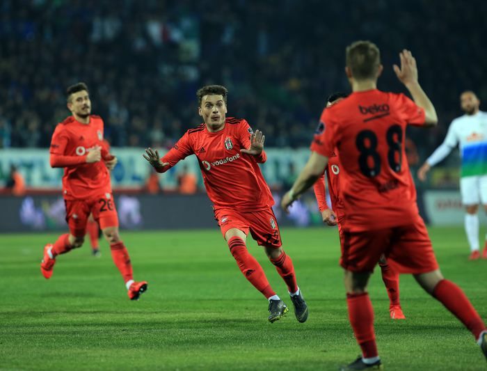 Beşiktaş'ta Adem Ljajic harekatı! Acil para aranıyor... 4