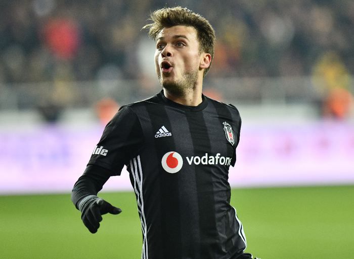 Beşiktaş'ta Adem Ljajic harekatı! Acil para aranıyor... 9