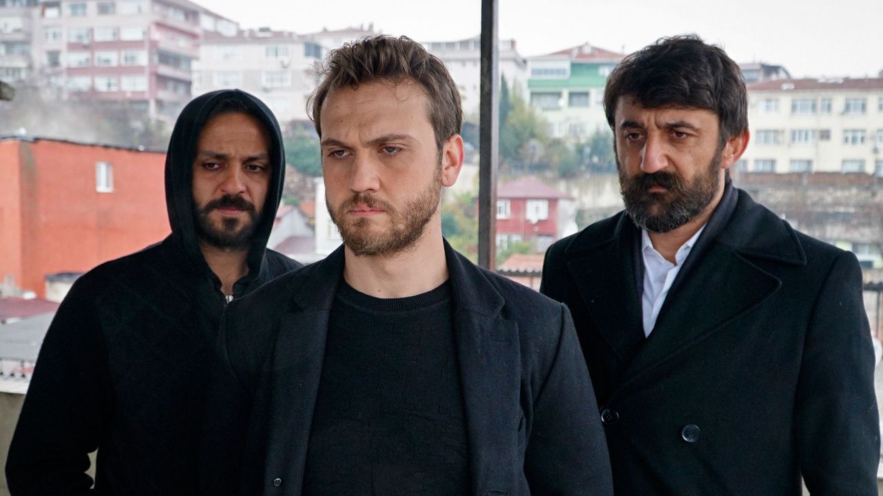 Sinem Kobal ve Kaan Urgancıoğlu da Çukur'da! 2