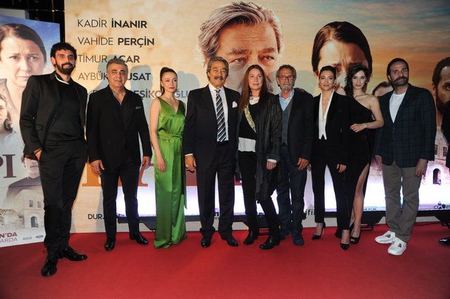 Kadir İnanır 7 yıl dinlenmenin ardından geri döndü 16